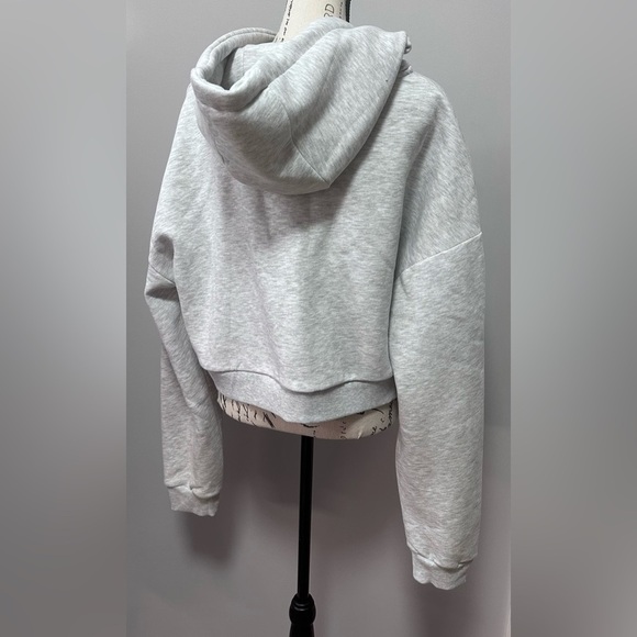 👚 Pink Soda Sport Women's Gray Cropped Pullover Sweater - Size /Medium, NWT - Picture 4 of 13